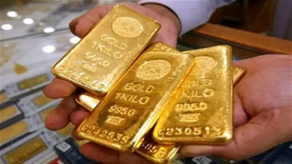 El oro continúa subiendo impulsado por las tensiones geopolíticas y las expectativas de recortes en las tasas de interés estadounidenses