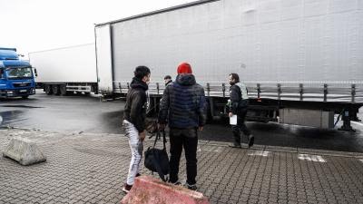 France: Rescue of 15 Eritrean migrants after being discovered inside a refrigerated truck heading to Britain