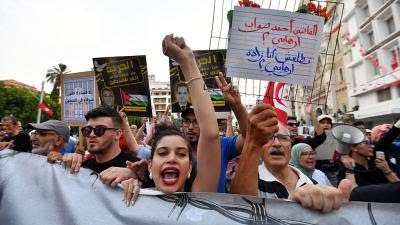 Túnez .. Protestas enojadas en el Día de la República y acusaciones que alcanzan a Saied por convertir el país en una "prisión abierta"