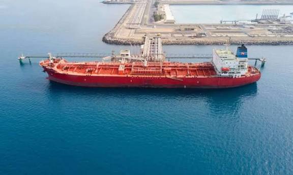 עלייה חדה בעלויות השינוע בנמל ינבוא הסעודי