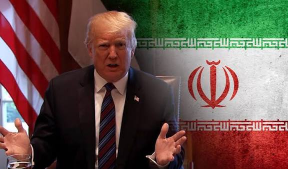 بوليتيکو: ترامپ هنوز تصمیم نهایی خود را درباره ایران نگرفته و تحرکات نظامی در پیش است