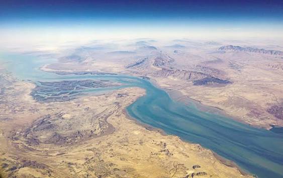 מיצר הורמוז.. עורק חיוני להעברת נפט וגז ברחבי העולם