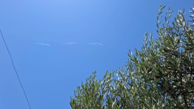 Israeli Air Force Drops Incendiary Balloons in Western Sweida Countryside