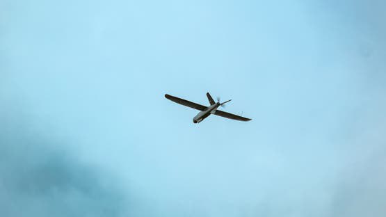 Un drone russe pénètre l'espace aérien roumain et appelle des chasseurs "F-16"