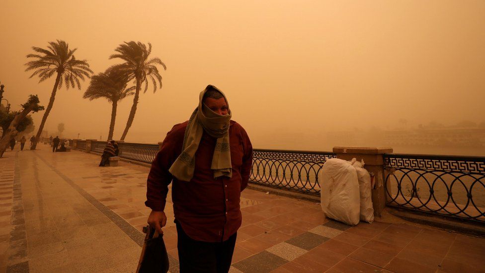Severe Dust Storm Strikes Egypt, Prompting Weather Advisories