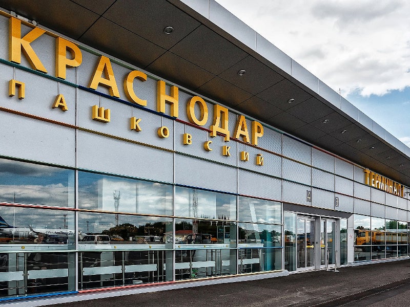 Rusia reabre el aeropuerto de Krasnodar después de más de dos años de cierre debido a la guerra