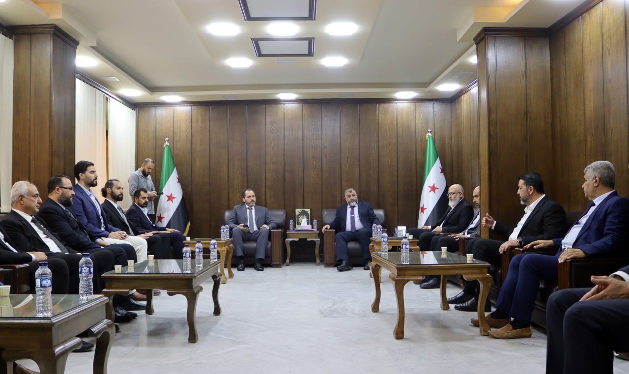 Minister of Tourism discusses with the Governor of Daraa ways to develop archaeological and touristic sites in the province