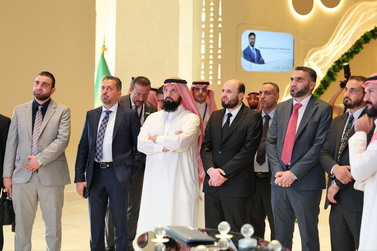 وزير الطاقت السوری یزور محطة سدیر للطاقت الشمسیة فی السعودیة