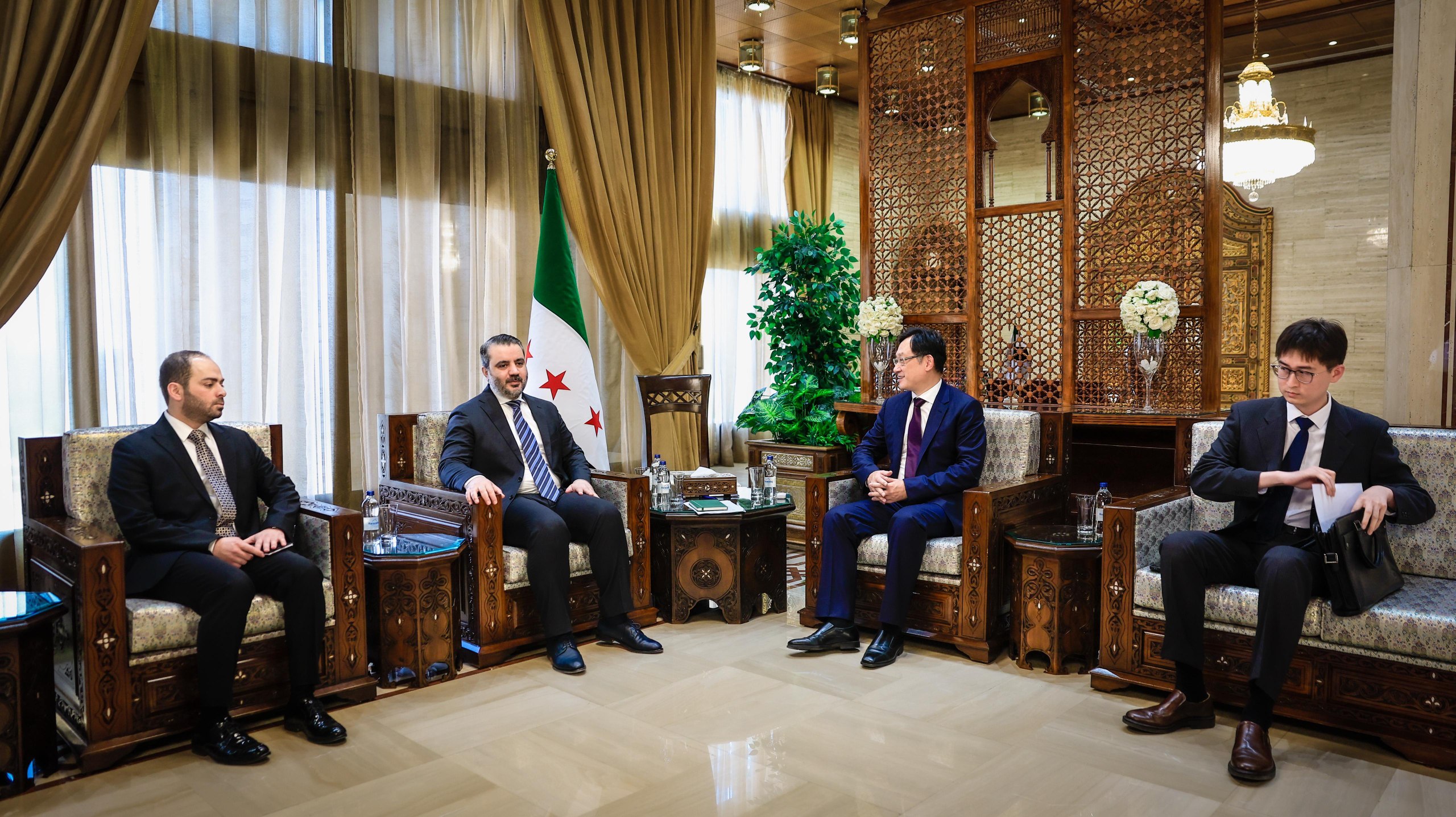 Syrian Foreign Minister Discusses Ways to Enhance Bilateral Cooperation with Chinese Ambassador in Damascus