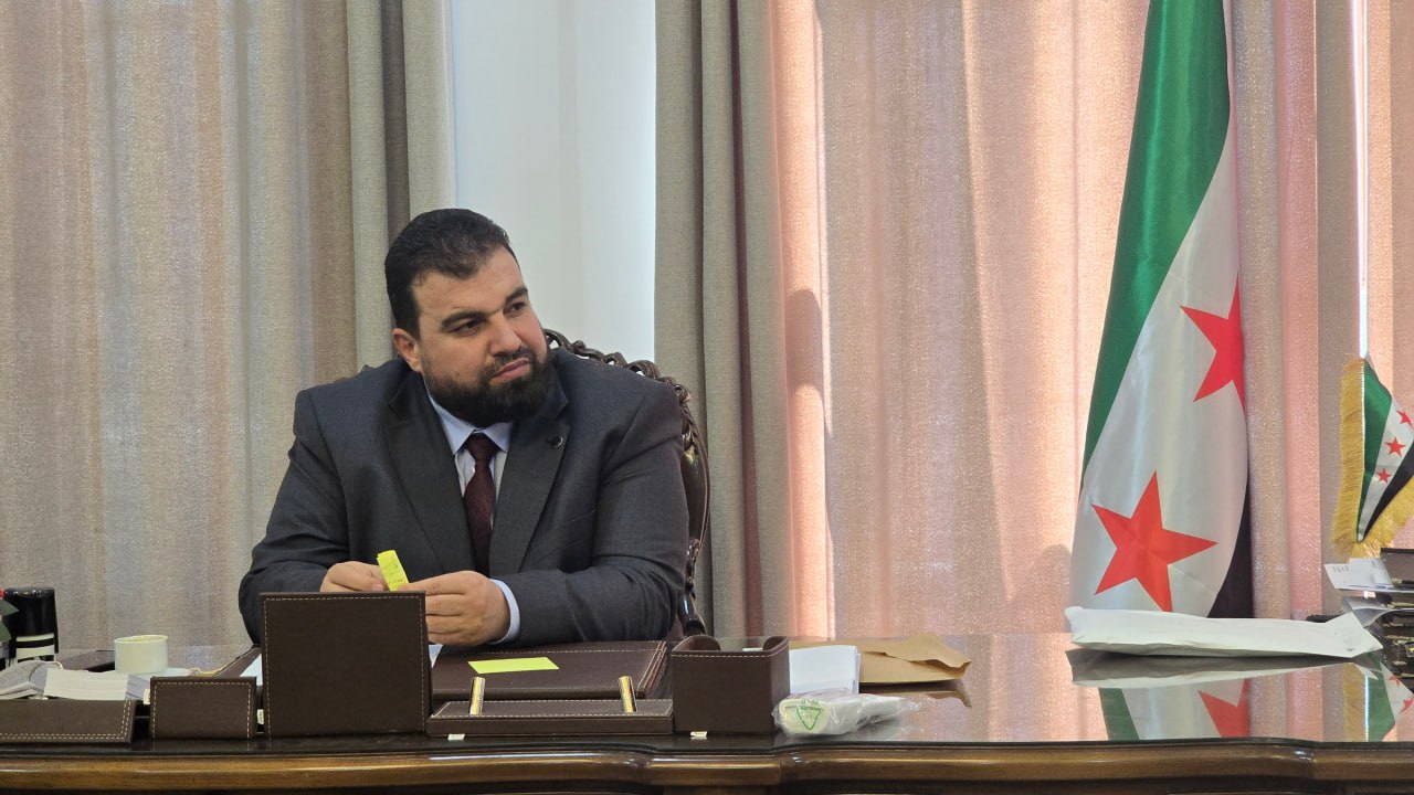 El gobernador de Sweida anuncia un plan para facilitar el acceso a los servicios proporcionados a los habitantes de la provincia