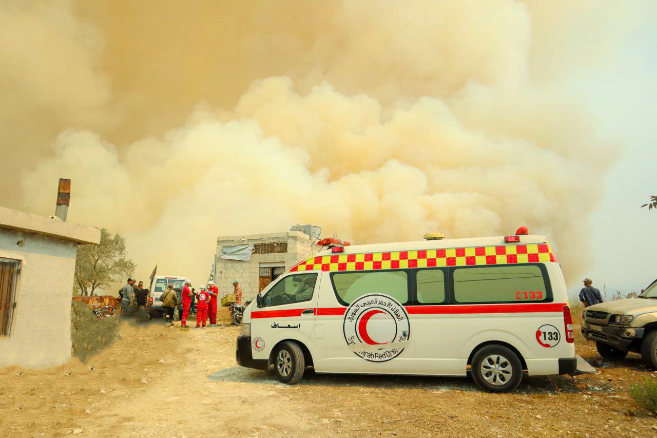 Poursuite des incendies dans la campagne de Lattaquié et évacuation de familles de la région de Bazoura