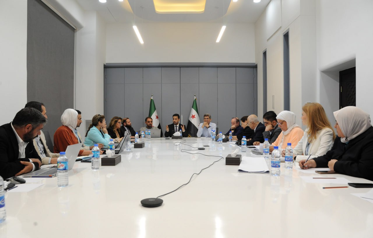 Ministro de Salud de Siria discute con la Organización Mundial de la Salud el estudio 'Helma' para analizar el mercado laboral de la salud en Siria