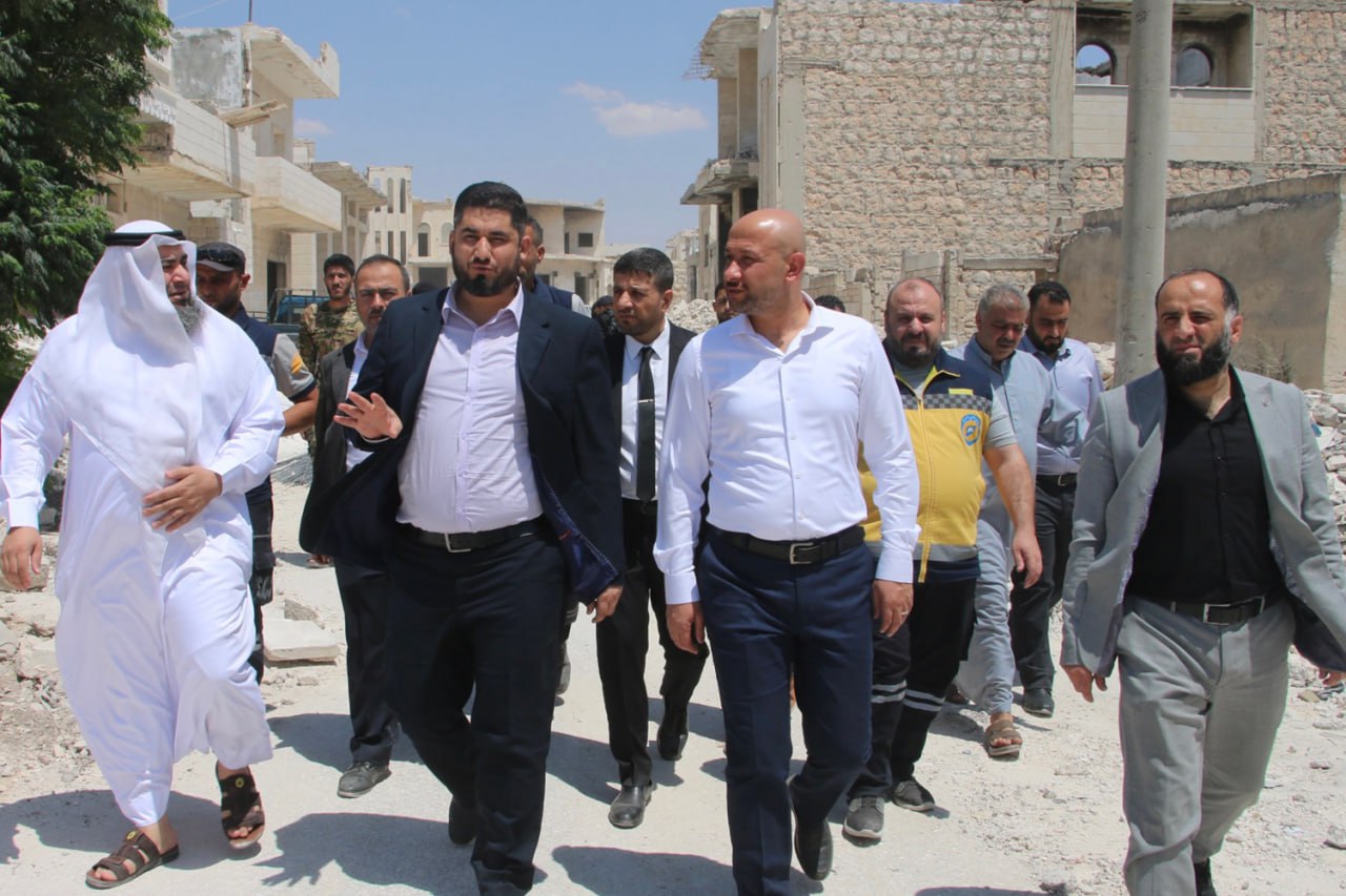 Ministro de Emergencias se informa sobre el estado de los proyectos implementados por el Ministerio y la Defensa Civil Siria en la provincia de Idlib