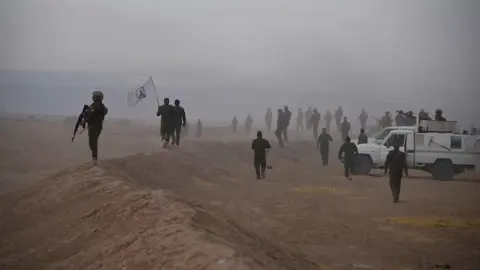 Iraqi Plan to Evacuate Popular Mobilization Forces' Headquarters from Nineveh Within Two Months