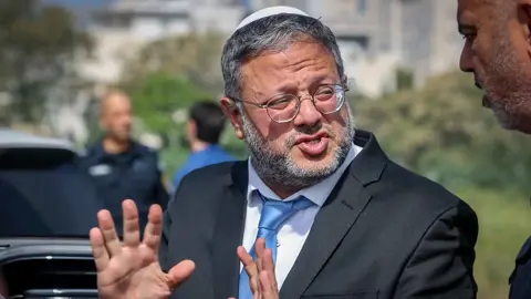 Ben Gvir, direniş filosu aktivistlerini terörist olarak tanımlıyor ve gözaltı politikasından gurur duyduğunu belirtiyor
