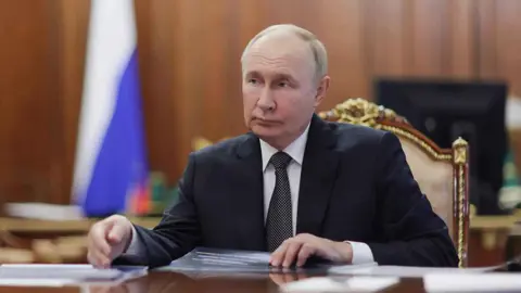 Putin uyarıyor: Ukrayna'ya "Tomahawk" füzeleri tedarik etmek Rusya-Amerika ilişkilerini yok edecek