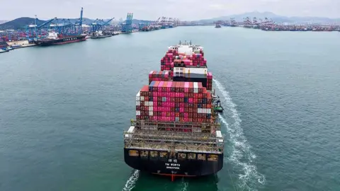 Tartus welcomes the first Chinese ship to Syria in 14 years.. a new step towards economic recovery and international openness