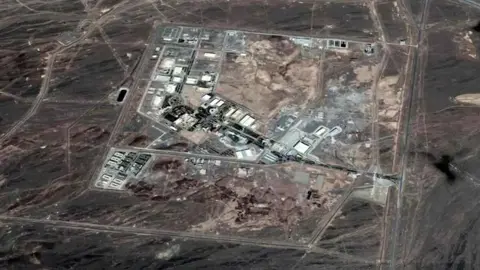 Irán: Nuestras instalaciones nucleares están libres de inspección de la agencia internacional y los acuerdos occidentales son inaplicables