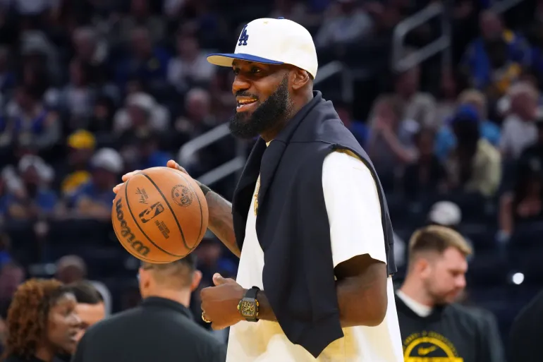 LeBron James.. de la pobreza a la riqueza del millonario tacaño