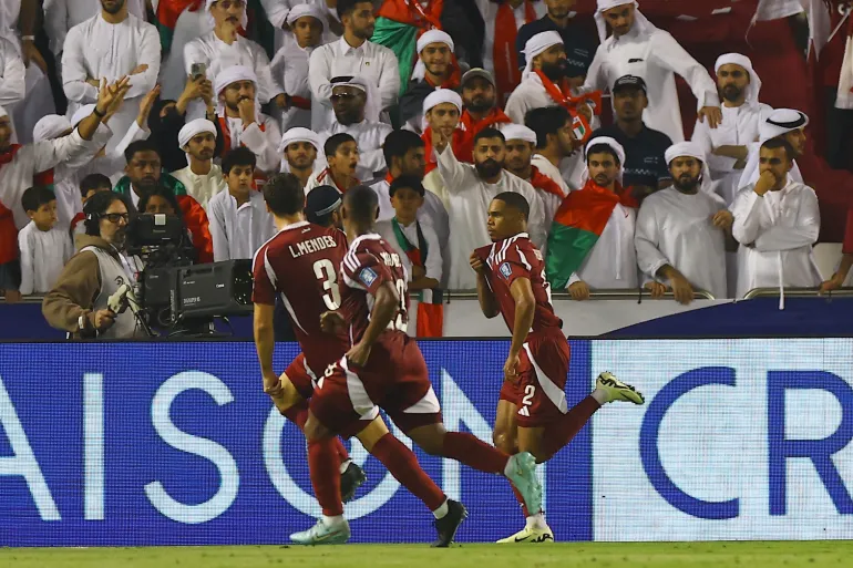 Catar asegura su clasificación al Mundial 2026 tras una valiosa victoria sobre Emiratos Árabes Unidos