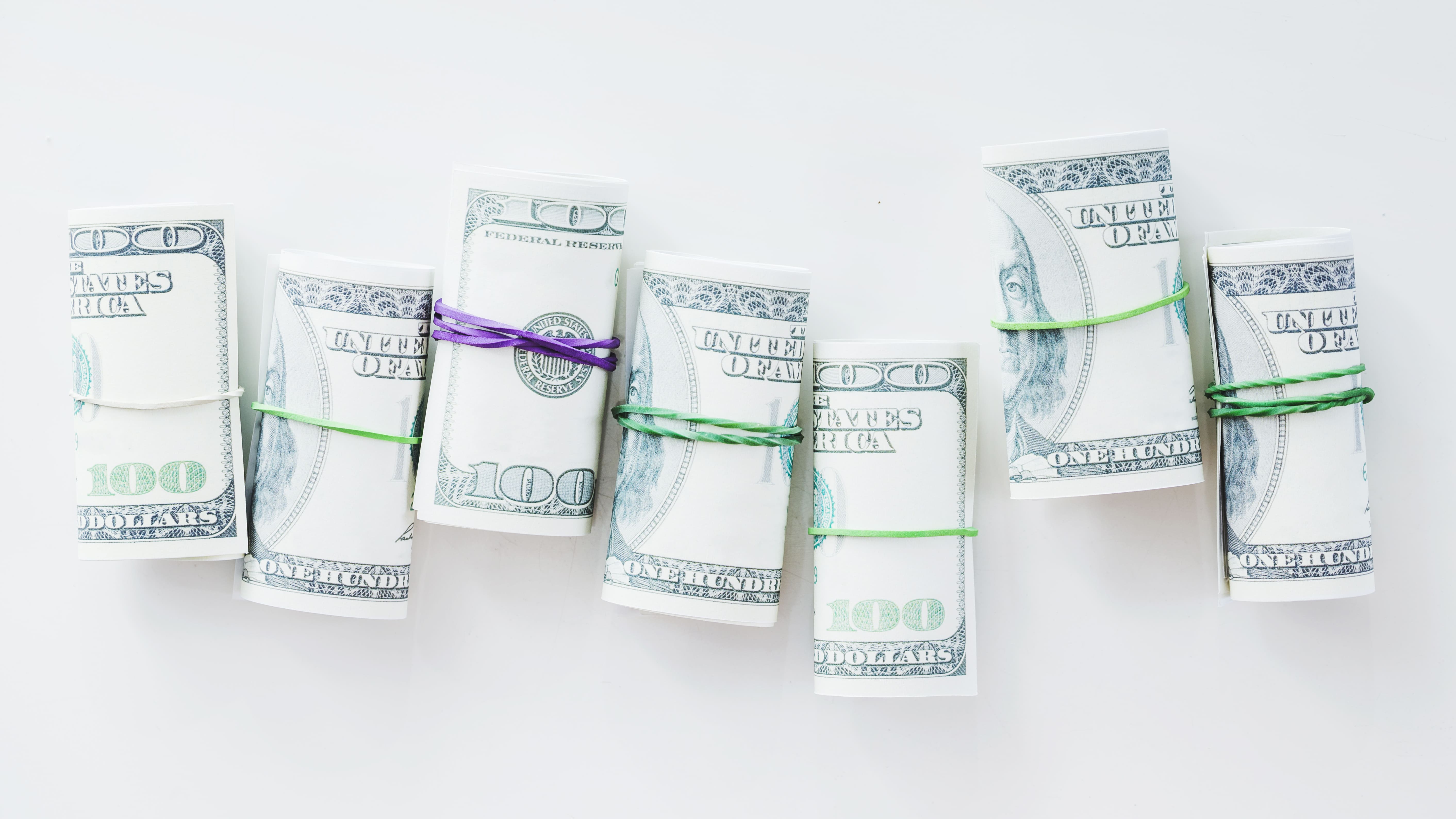 Die besten 10 Bücher über Investitionen und Geld, die Sie 2025 lesen sollten | Leserleitfaden