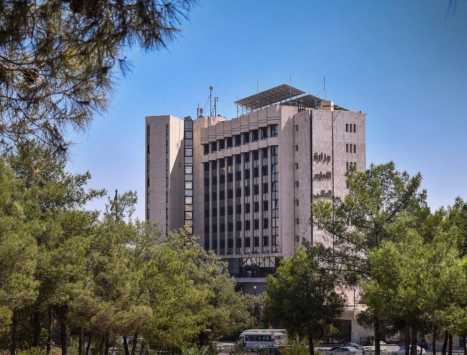 إلغاء المنح الحكومية للجامعات الخاصة في سوريا بدءًا من العام الدراسي 2025–2026 