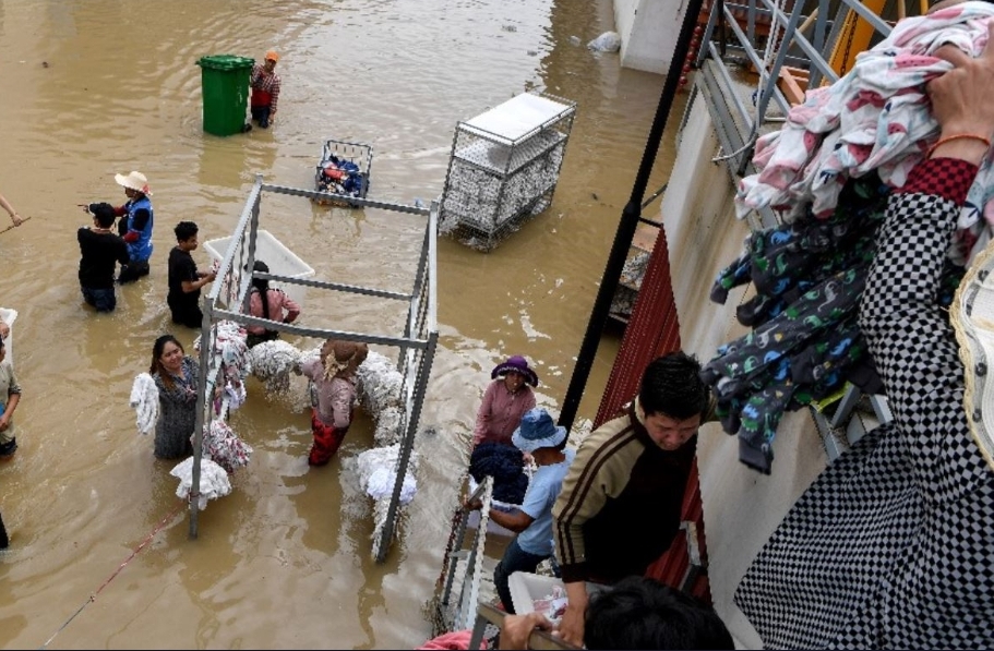 Inundaciones en Camboya inundan 11 provincias y obligan a miles de familias a desplazarse