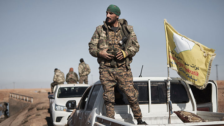 SDF: Tod von 5 Mitgliedern während eines Angriffs des Islamischen Staates in Deir ez-Zor