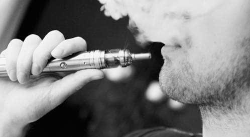 La Organización Mundial de la Salud advierte sobre una "nueva ola de adicción"... los cigarrillos electrónicos apuntan a 15 millones de adolescentes en todo el mundo