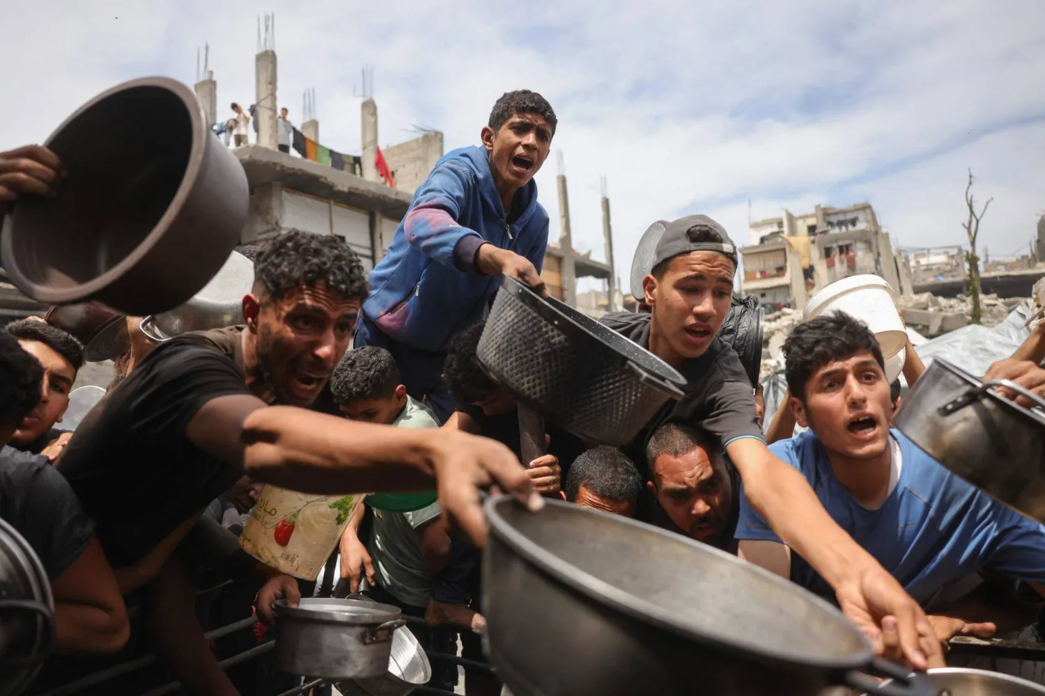 Hamas Urges Immediate Action for Humanitarian Aid Access in Gaza Amid Israeli Blockade