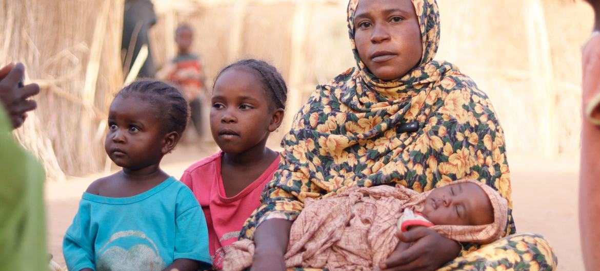 Volker Türk: Zivilisten sind in El Fasher eingeschlossen und sehen sich unvorstellbaren Gräueltaten gegenüber