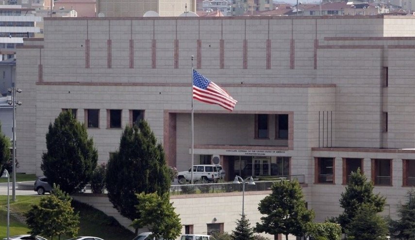 السفارة الأمريكية بدمشق: الولايات المتحدة ملتزمة بعودة السوريين الطوعية من مخيمات شمال شرق سوريا إلى ديارهم