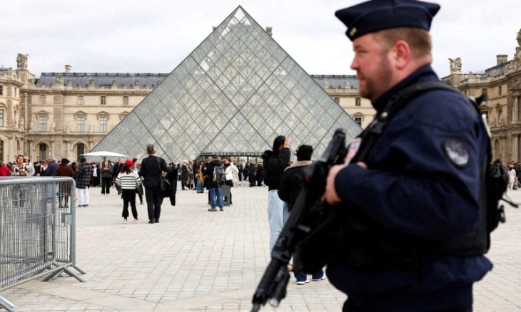 Paris Woman Released Under Supervision After Louvre Museum Heist