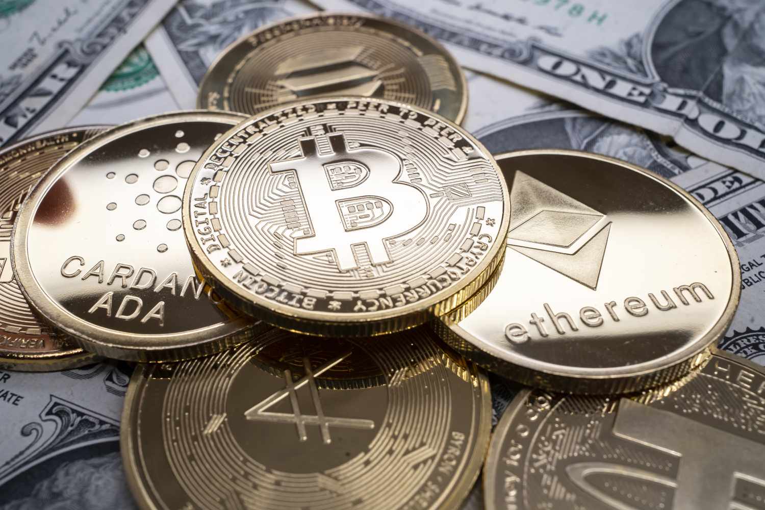 تراجع البيتكوين والعملات المشفرة وسط توترات الشرق الأوسط