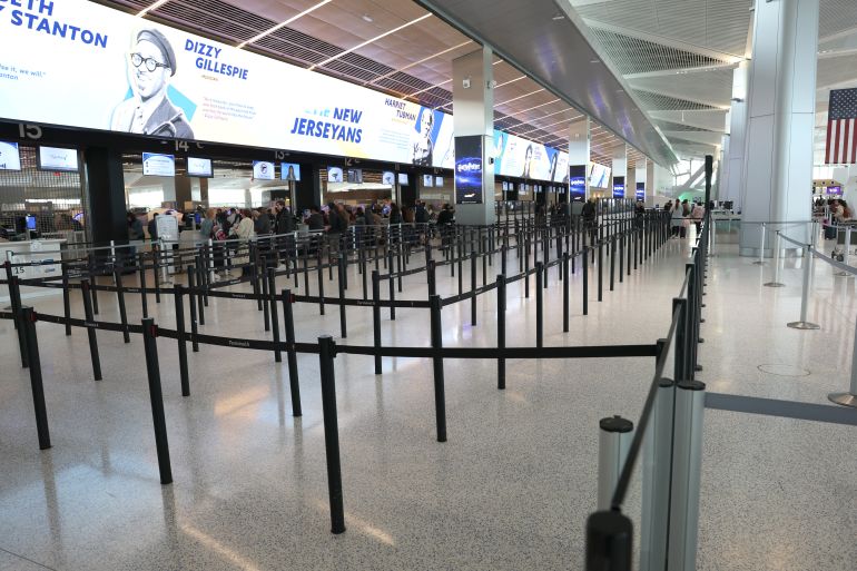 Shortage of Air Traffic Controllers Causes Thousands of Flight Delays in the United States