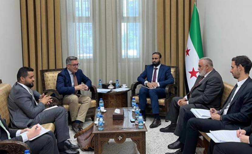 السفارة الأمريكية بدمشق: ترأس مدير منصة سوريا الإقليمية وفدًا أميركيًا مشتركًا بين الوكالات إلى دمشق