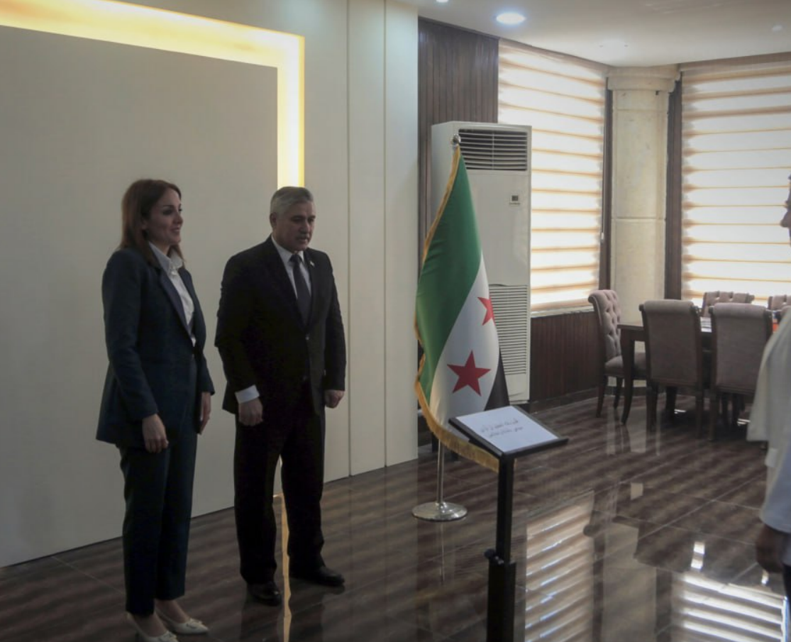 Lazkiye'deki alt komite üyeleri, Milletvekili seçimlerinin başlaması için yasal yemin ediyor