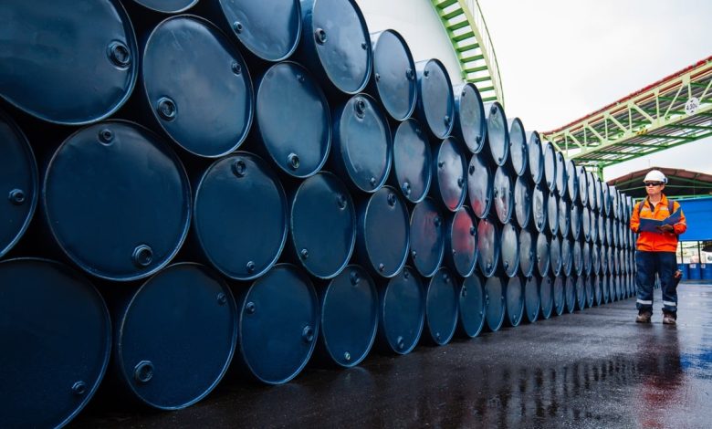 U.S. Oil Production Reaches Record High in September, Easing Market Surplus Fears