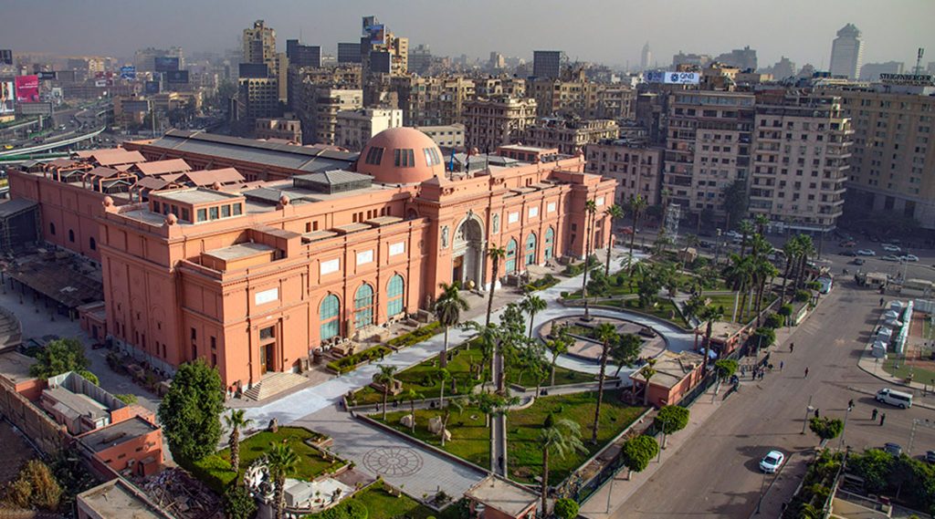 Arrest of a Theft Gang and the Refinement of a Rare Ancient Bracelet from the Era of "King Amenemhat" at the Egyptian Museum