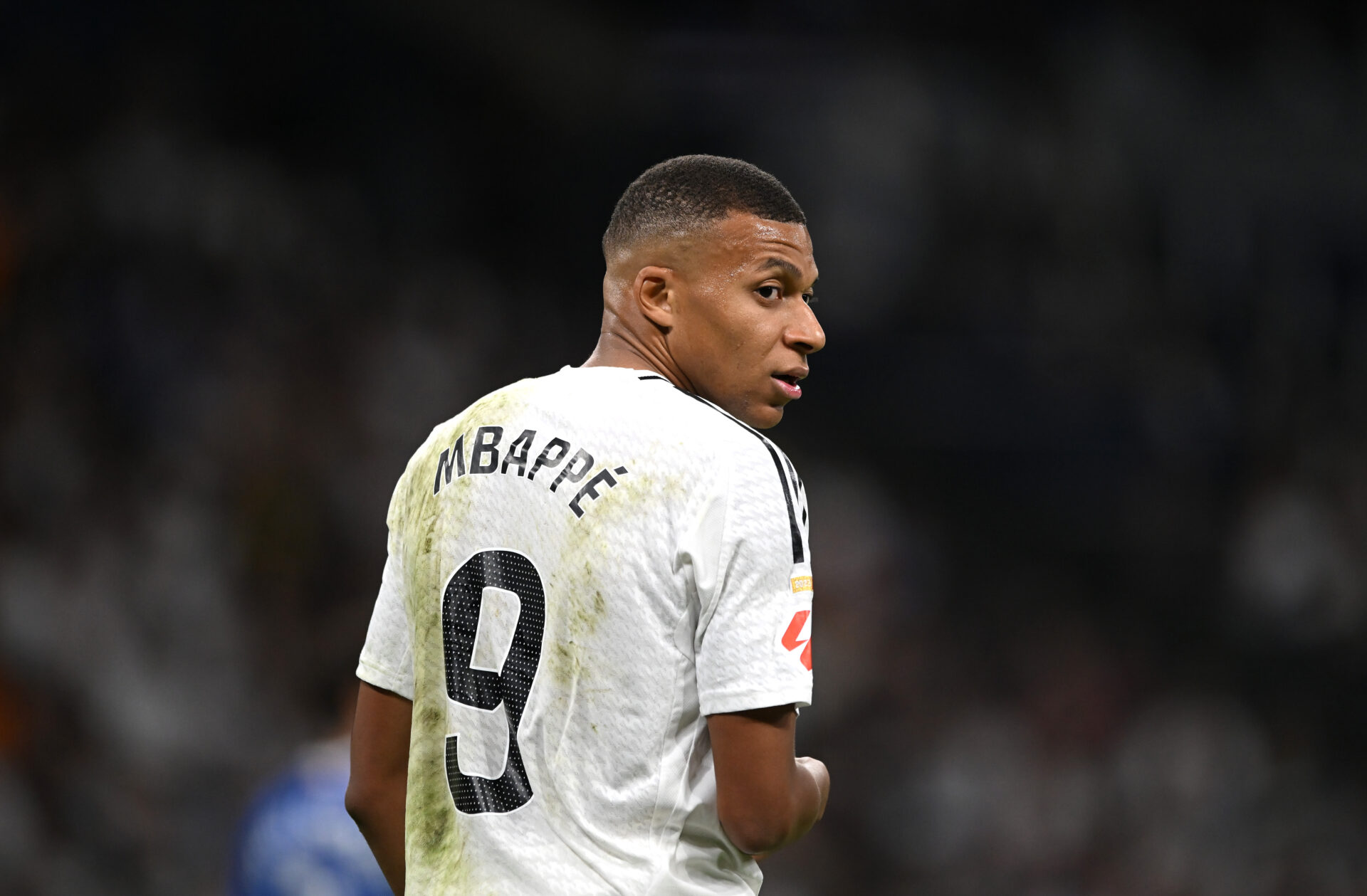 Debido a una inflamación estomacal... Mbappé trasladado al hospital