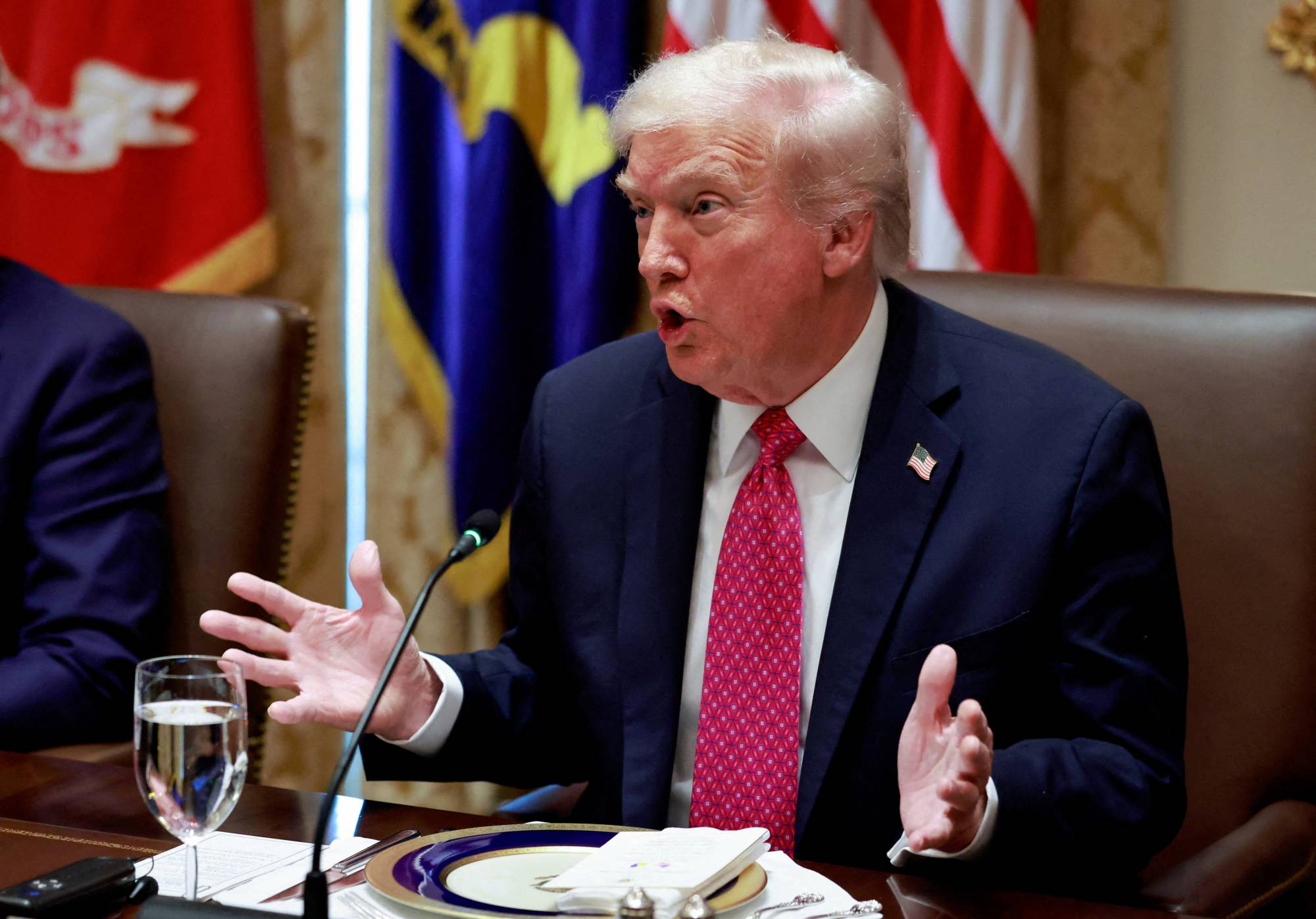 New York Times: Beyaz Saray, Venezuela ve Kolombiya'daki uyuşturucu ile bağlantılı hedeflere olası saldırıları değerlendiriyor