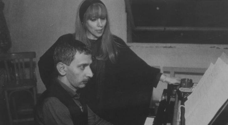 Ziad Rahbani Laid to Rest, Fairouz Bids Farewell to Her Son in Bekfaya