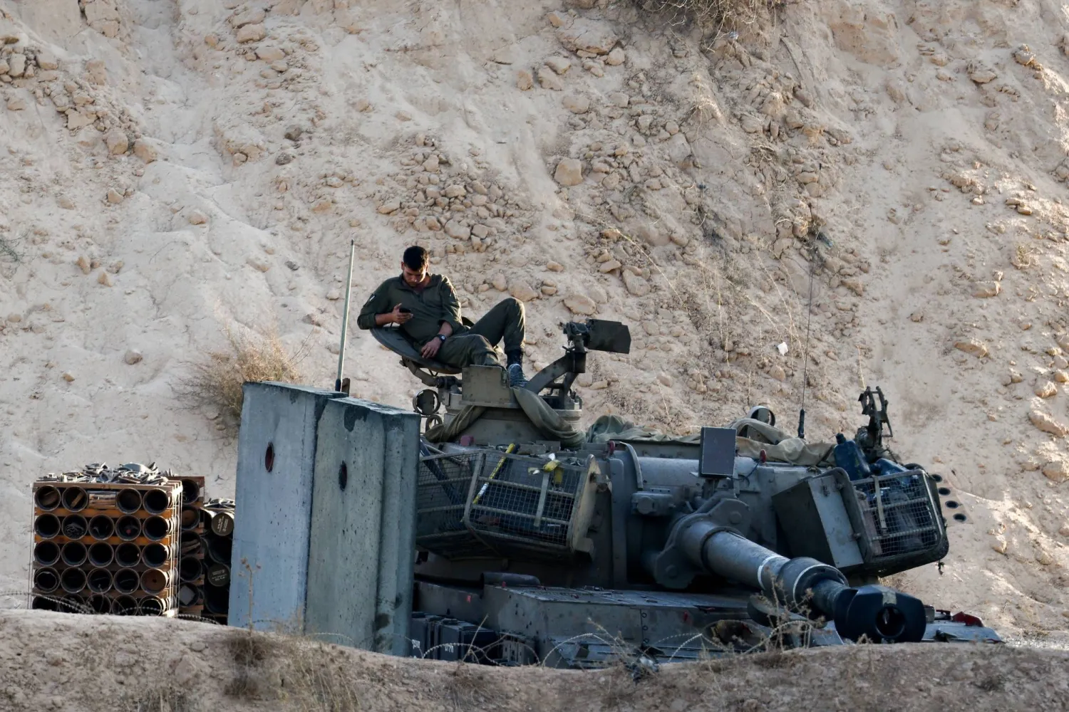 The Israeli army is studying tightening measures in southern Gaza to prevent the infiltration of Hamas elements