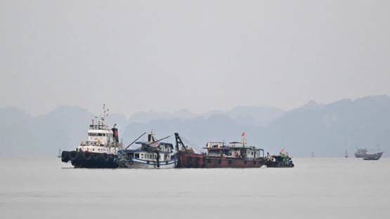 Tourist Ship Capsizes in Vietnam, Leaving 38 Dead and Rescuing Boy After 4 Hours of Detention