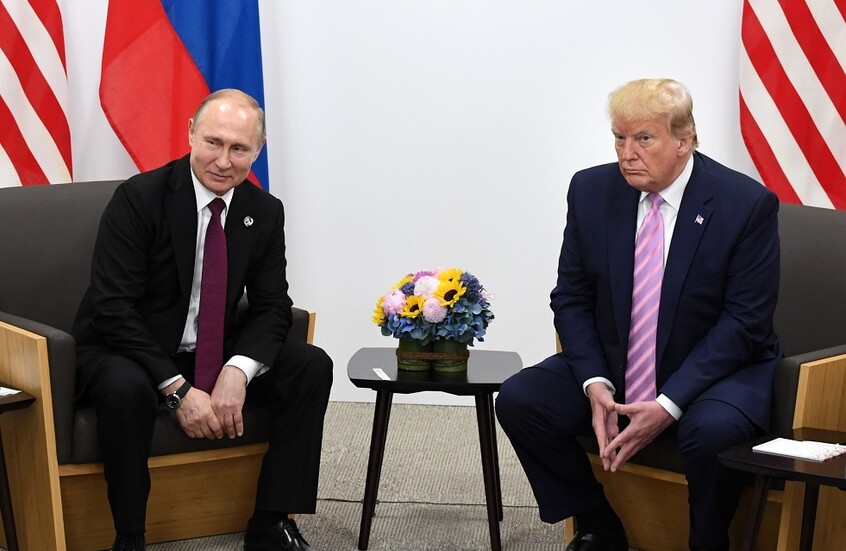 Nommer un pays arabe pour la rencontre attendue entre Poutine et Trump : pourquoi un pays arabe et quel est l'agenda à venir ?