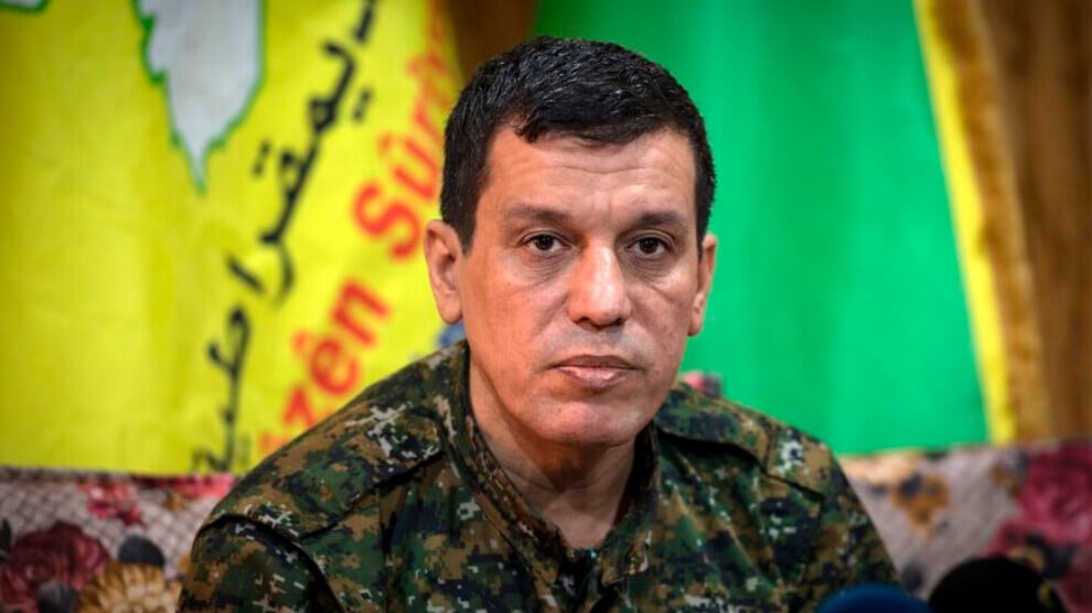 Mazlum Abdi: El histórico acuerdo del 10 de marzo logra un alto el fuego y unifica Siria