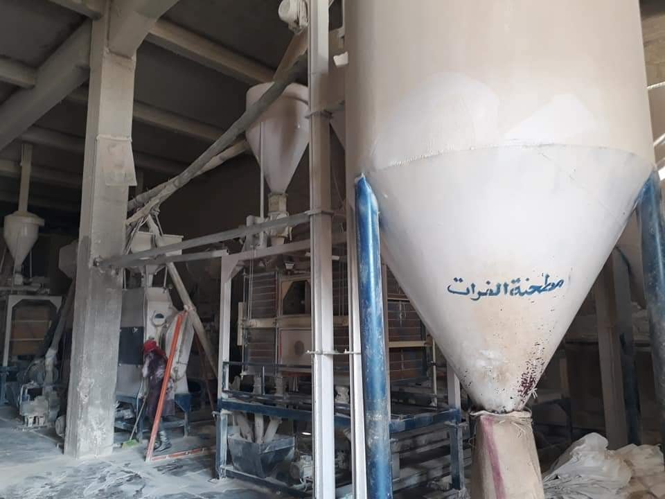 El molino de Al-Furat aumenta su producción para enfrentar la crisis del pan