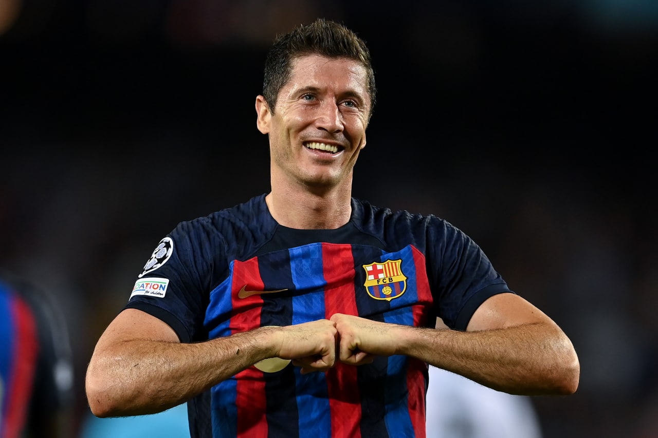 Puede que se pierda el inicio de la liga.. Barcelona anuncia la lesión de Lewandowski