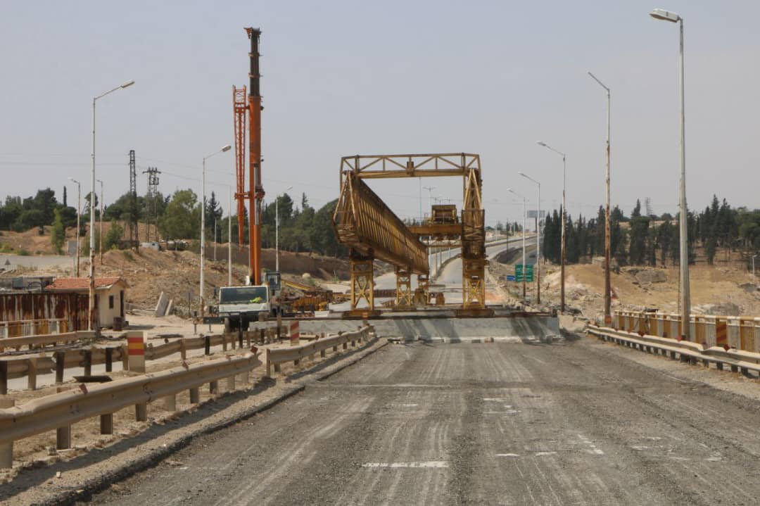 Los Cascos Blancos y el Programa de las Naciones Unidas para el Desarrollo lanzan un proyecto para rehabilitar el puente de Rastan en Homs
