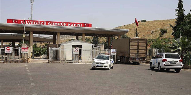 بسبب تعطل الرحلات الجوية ..تركيا تفتح المنافذ البرية للقادمين من سوريا